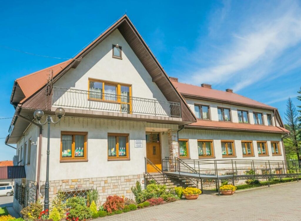 Budynek Przedszkola Parafialnego w Tymbarku